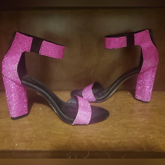 Gianni Bini | Hot Pink Dazzling Sparkly 💗 4 Inch Block Heels - Size: 9 - Picture 8 of 11